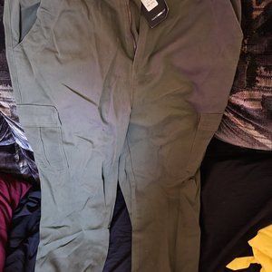 Green cargo pants